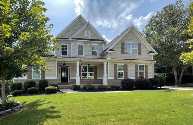 Gorgeous 4 bedroom 3.5 bath home in desirable River Rock Community Gallery 1