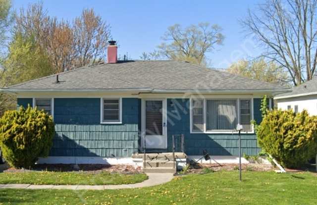 Come make this house your home! - 1820 Marquette Street, Saginaw, MI 48602
