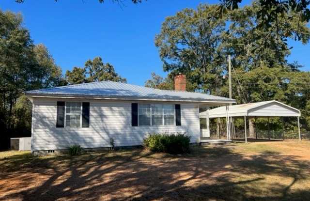 Cozy 3 Bed 1 Bath Home! Available Now! Schedule a Tour Today! photos photos
