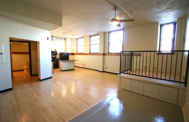 300 Tijeras Ave NE, Loft 211 Gallery 2