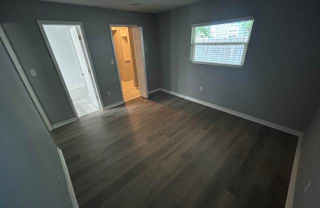 2066 Arlington St. Gallery 4