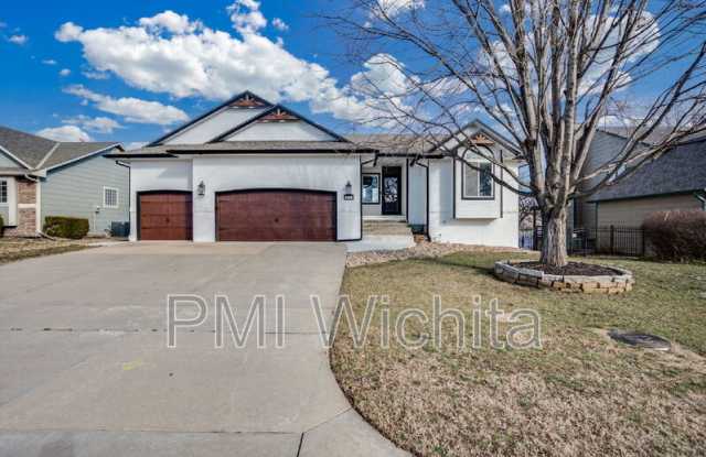 112 S Springwood Dr - 112 South Springwood Drive, Derby, KS 67037