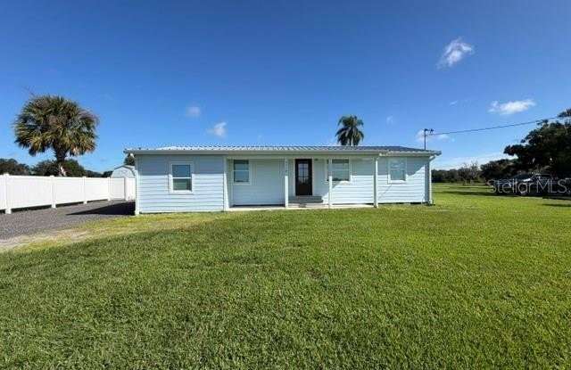 4519 NE COUNTY ROAD 660 Gallery 1