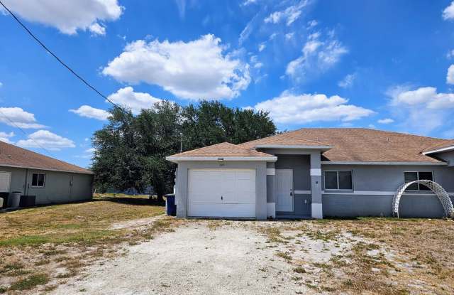3 BR / 2 BA Duplex Conveniently Located in Lehigh Acres photos photos