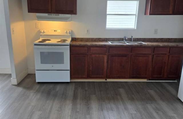5675 Saufley Field Rd photos photos