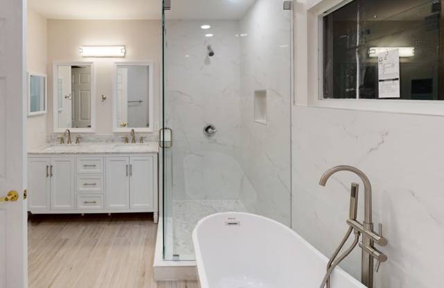 16785 Northwest 12th Court Gallery 3
