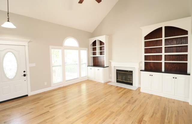 305 Hallwood Ct Gallery 4