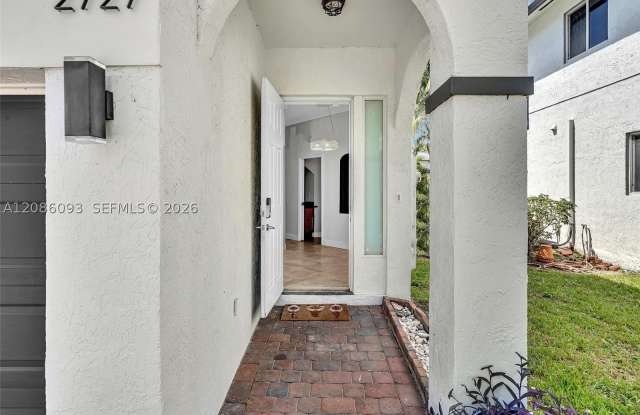 2727 Treasure Cove Cir Gallery 2