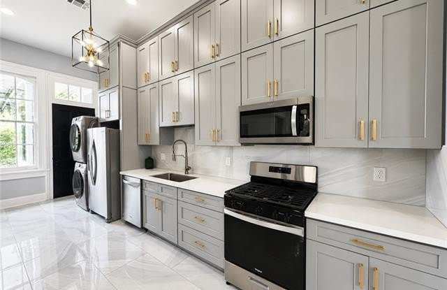 The Lauren Luxury Apartments Gallery 3