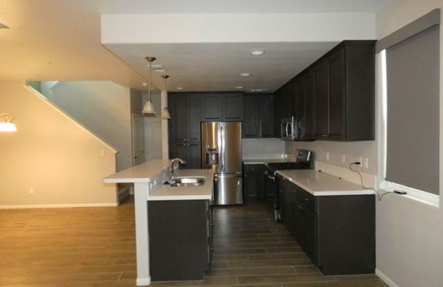 Beautiful Newer 3 Bedroom Home! Great Location! Gallery 3