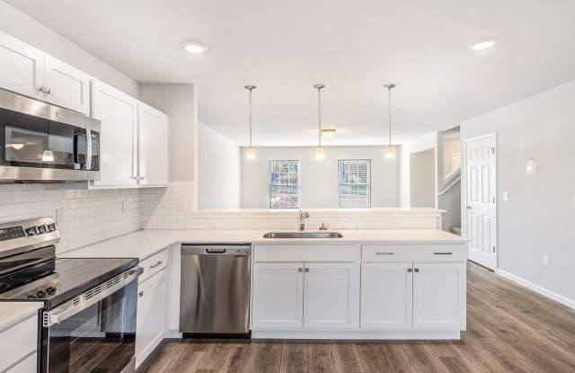 Move in by September 30th and receive FREE rent for both September and October. Take advantage of this limited-time offer and enjoy significant savings at move-in with a reduced security deposit of just $1,000! Gallery 3