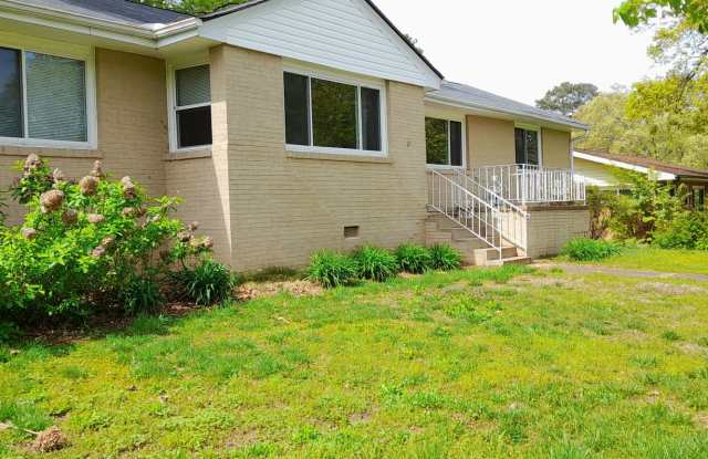 Comin in December - 3 bedroom 2 bath home in the desirable Belvoir Area in Chattanooga - 4106 Belvoir Drive, East Ridge, TN 37412