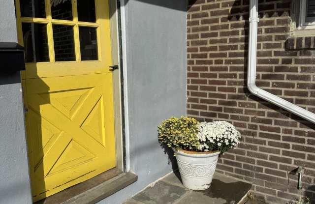 639 SPRING MILL Avenue unit: Rear photos photos