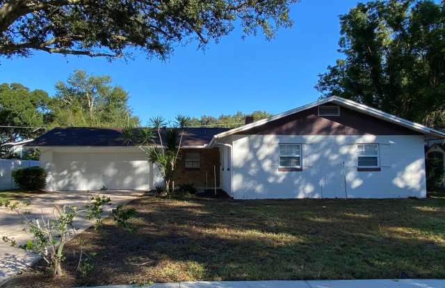 3BR/2BA Single Family Home with Large Backyard in Winter Park! photos photos