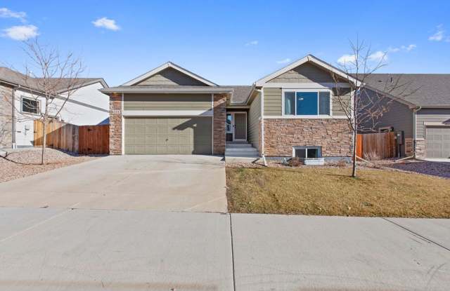 Charming 5-Bedroom Ranch Home with Modern Comforts – Pet-Friendly! - 6328 Black Hills Avenue, Loveland, CO 80538