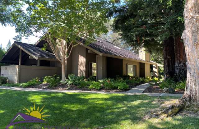 Remodeled Spacious 3 Bed 2.5 Bath 2,044sqft Gold River Manor Home - 11442 Gold Country Boulevard, Gold River, CA 95670