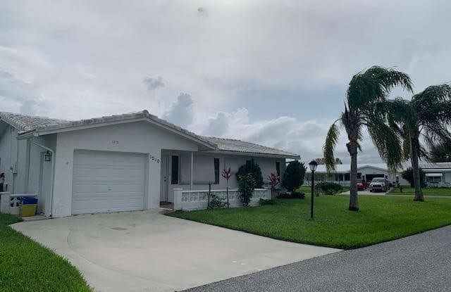 1210 SW 20th Avenue - 1210 Southwest 20th Avenue, Boynton Beach, FL 33426