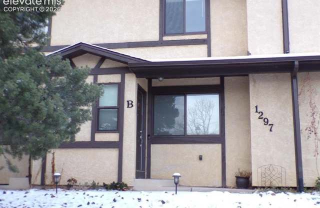 1297 Vondelpark Drive Gallery 1