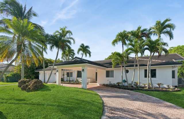 7720 SW 177th St photos photos