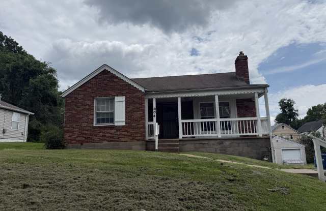 304 Superior Dr Gallery 1