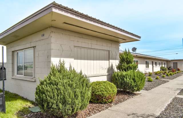 UP TO 1 MONTH FREE! Remodeled 3 bedroom!! photos photos