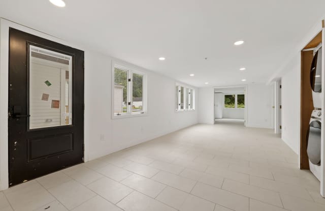 529 Danbury Road unit: A photos photos