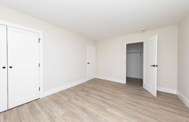 Lakeview Terrace Gallery 3