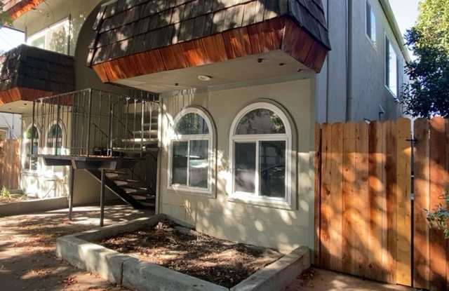 First Floor Midtown Apt with Two Bedrooms and Private Rear Yard photos photos