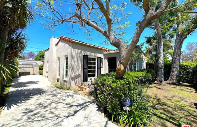 9019 Rosewood Ave photos photos