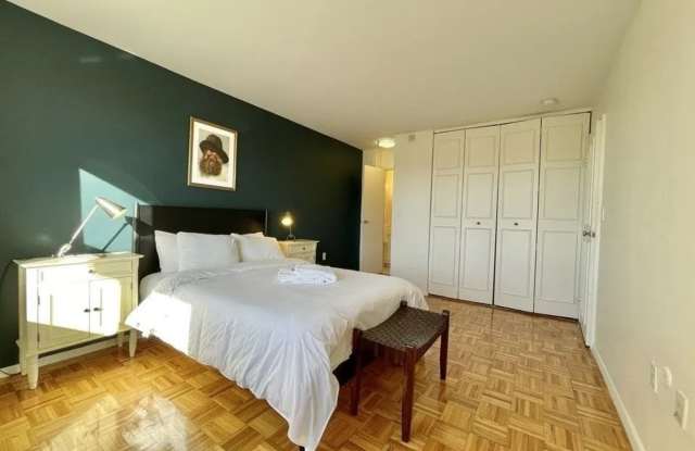 Luxury 2-Bedroom, 1.5-Bathroom Apartment - Pets Welcome! Heat/Hot Water Included photos photos