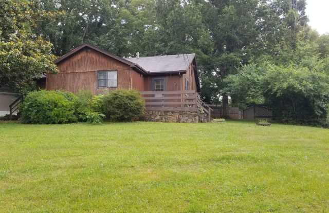 1 bd 1 bath unit in triplex - 162 Averys Creek Road, Avery Creek, NC 28704 1 bd 1 bath unit in triplex - 162 Averys Creek Road, Avery Creek, NC 28704