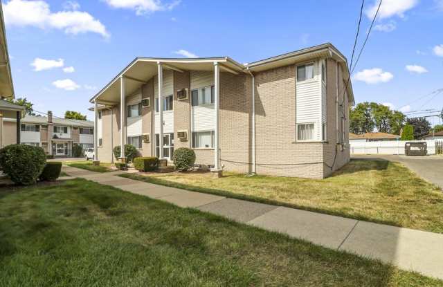 560 Harrison Boulevard - 54 - 560 Harrison Boulevard, Lincoln Park, MI 48146