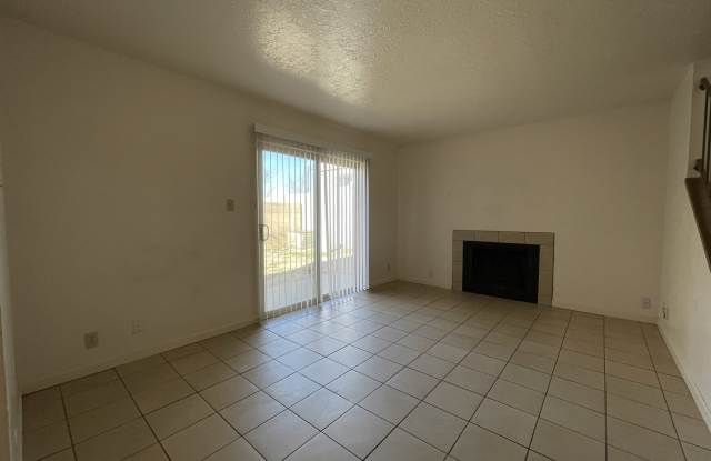 3617 Wellesley Drive Northeast - C Gallery 2