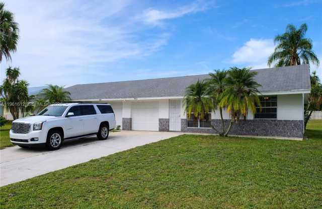 4311 SE Geneva Dr photos photos