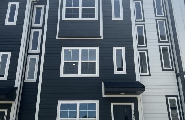 700 N Dupont Ave photos photos