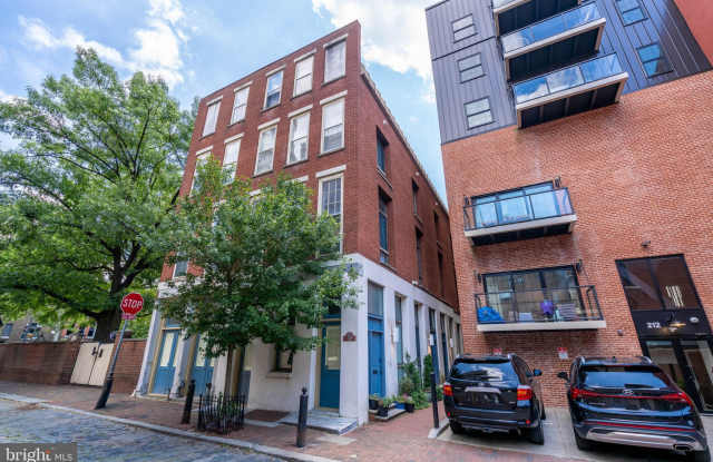 210 CHURCH STREET - 210 Church Street, Philadelphia, PA 19106