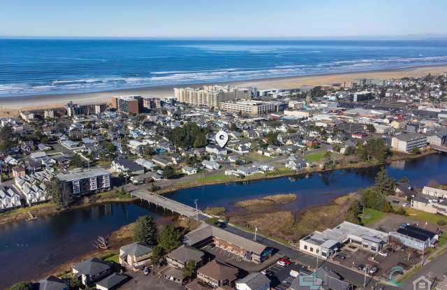 Newly Constructed Downtown Seaside Townhome!! Gallery 1