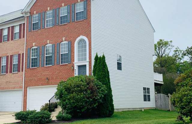 938 CREEK PARK ROAD Gallery 2