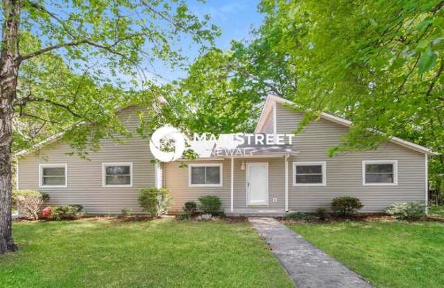 3012 Manchester Drive Gallery 1