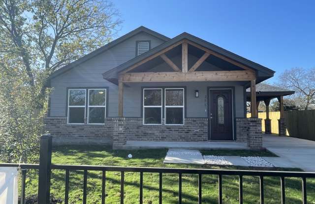 *COMING SOON* Modern Home With Covered Patio  Fenced Yard! photos photos