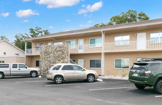 8039 Garden Drive Gallery 3