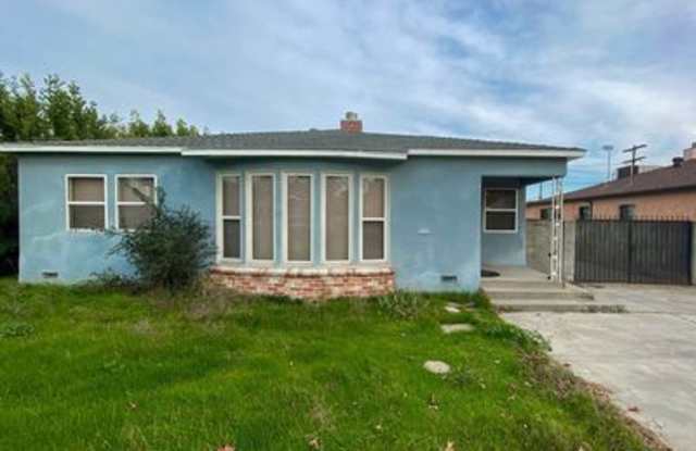 6612 Saloma Ave - 6612 Saloma Avenue, Los Angeles, CA 91405