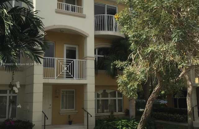 2700 NE 184th Ter photos photos