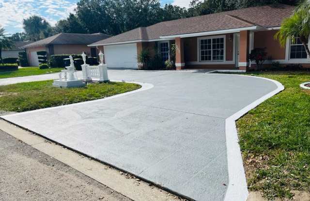 1302 Ariana Woods Circle photos photos