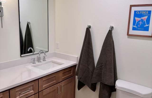 637 E Seaboard APT 1 Street Gallery 4