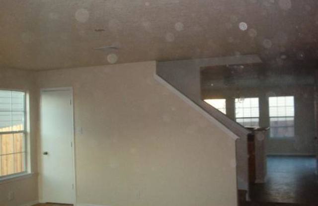 Large 3 Bedroom Gallery 4