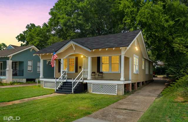Check Out this 3 bed 2 bath!! - 130 Dalzell Street, Shreveport, LA 71104