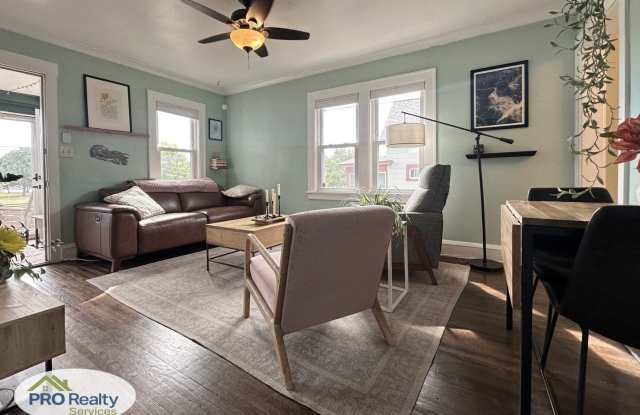 2 Bedroom Home in Northeast Minneapolis Gallery 3