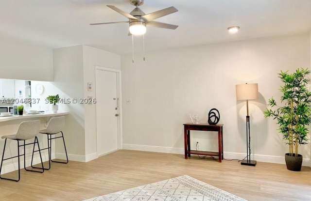 815 Middle River Dr Gallery 4