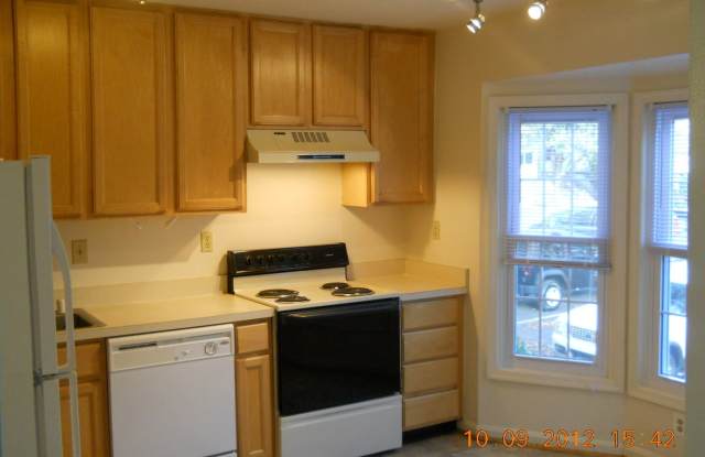 1438 Vineyard Court Gallery 3